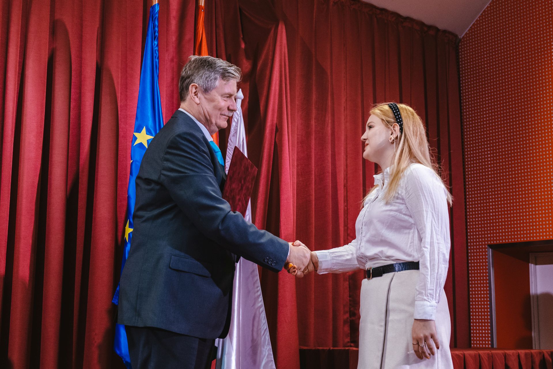 NEXON tudományos ösztöndíj átadása a BGE-n